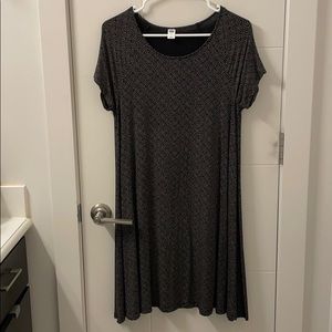 Old Navy short sleeved shift dress